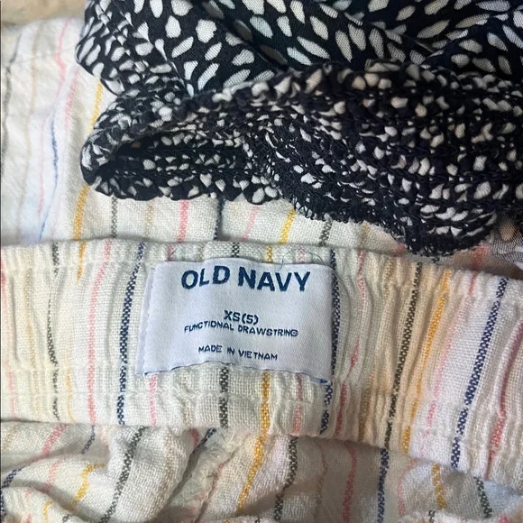 Old Navy  Shorts Set &  soft leggings 5T - Picture 2 of 6